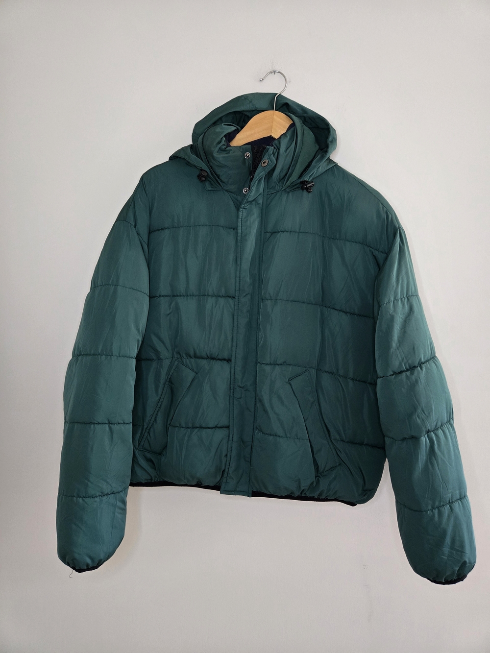 Urban Outfitters dark green puffer jacket, navy fleece lined, fold away hood - Picture 2 of 8